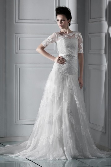 Robe de mariée de luxe à manche courte au ras du sol en dentelle